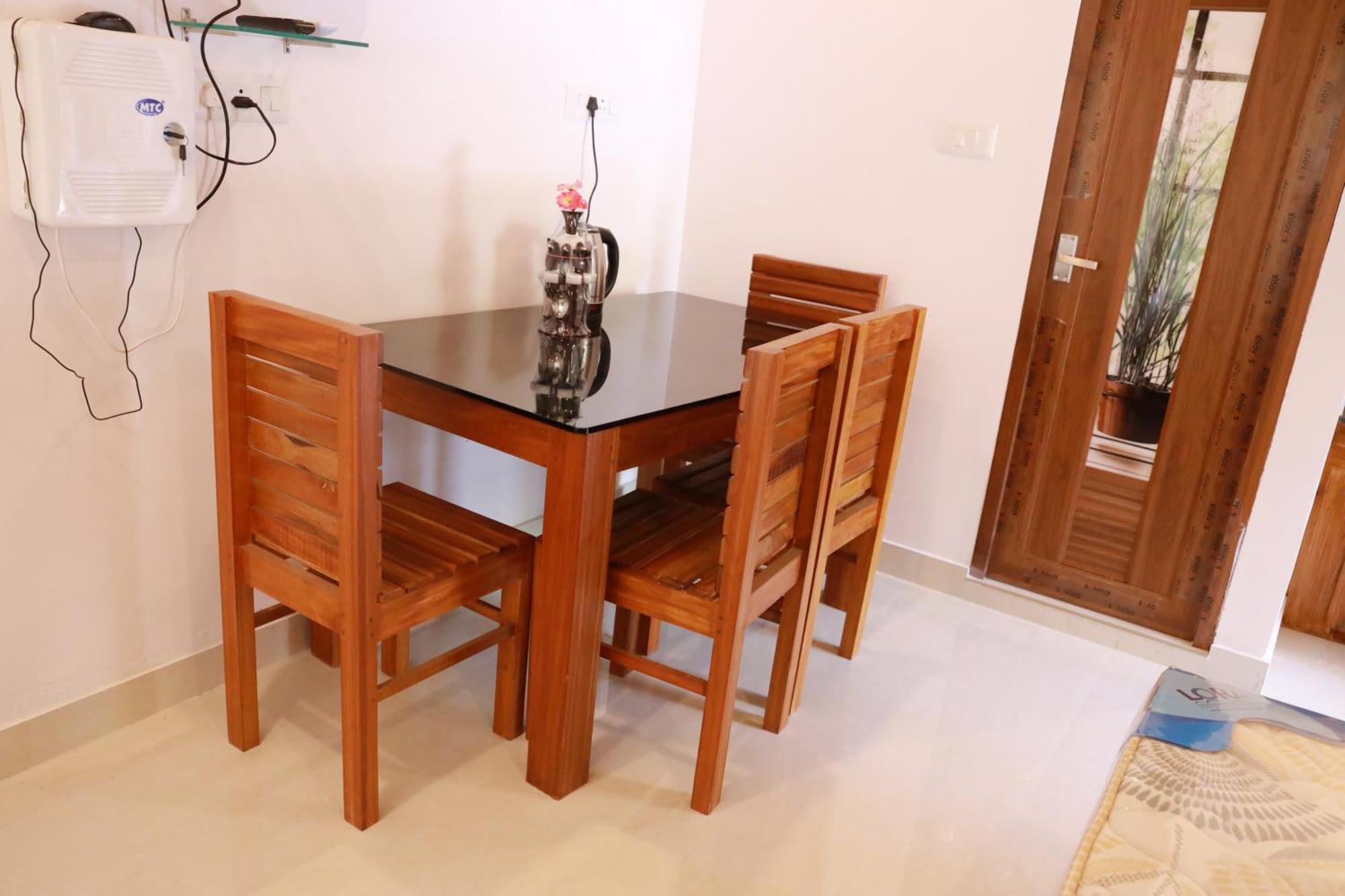 Palatty Residency Lodge Angamali